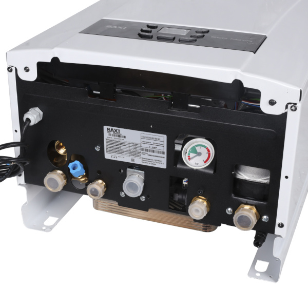 Газовый настенный котел Baxi до 240 кв.м. двухконтурный 24 кВт