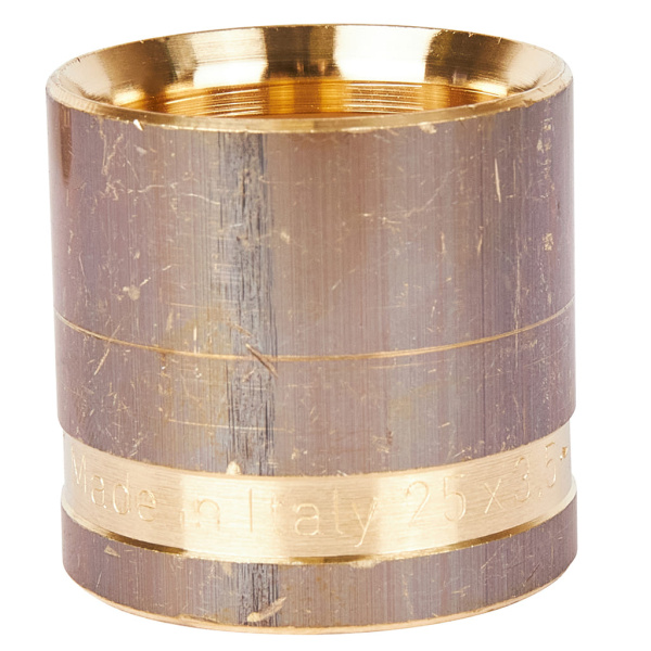 STOUT Монтажная гильза 25 для труб из сшитого полиэтилена аксиальный